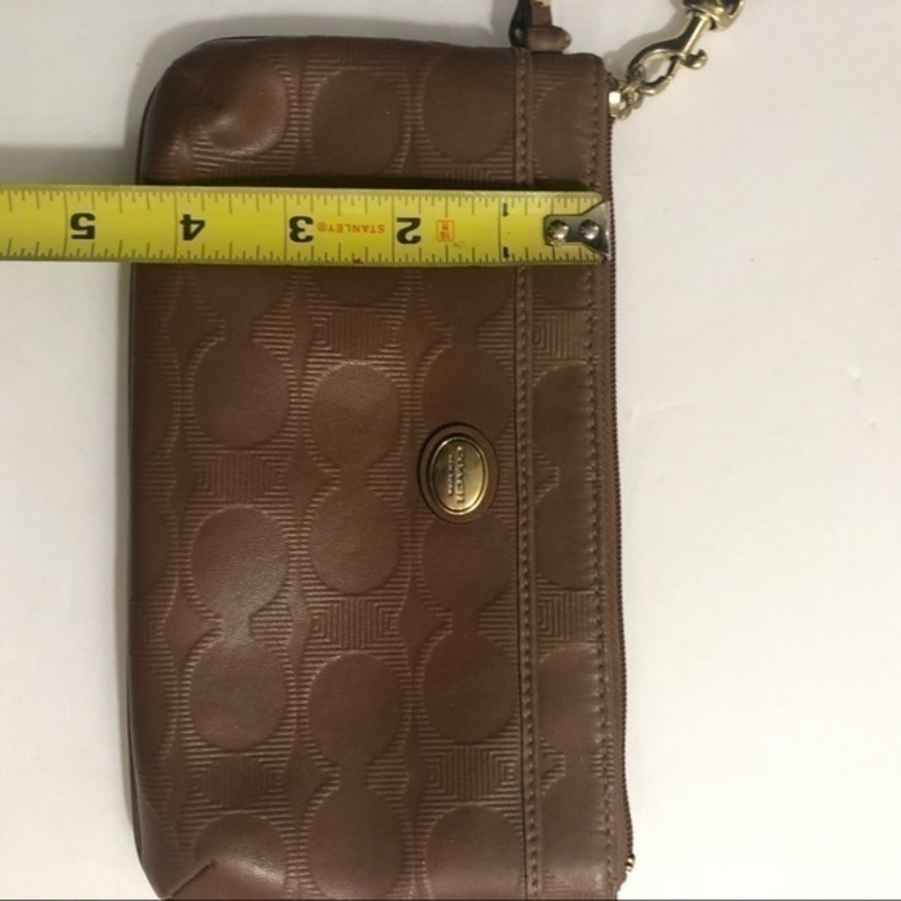 Coach brown embossed wristlet clutch bag - Picture 3 of 9